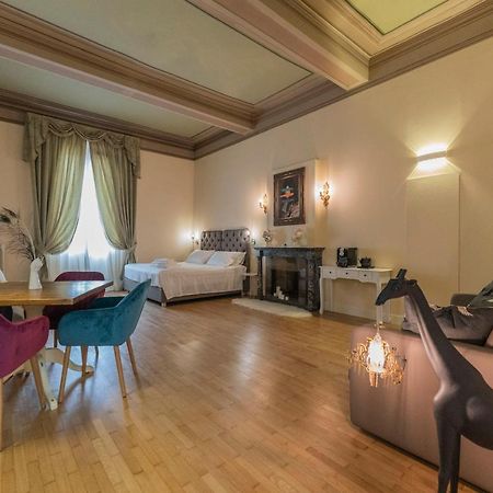 Aldrovandi Luxury Suites And Apartment Болонья Екстер'єр фото