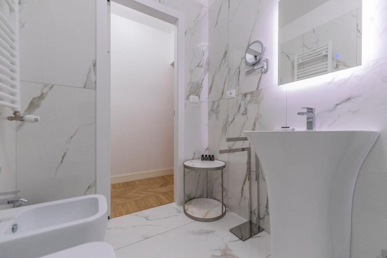 Aldrovandi Luxury Suites And Apartment Болонья Екстер'єр фото