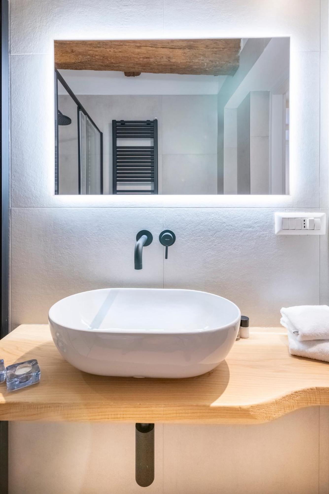 Aldrovandi Luxury Suites And Apartment Болонья Екстер'єр фото