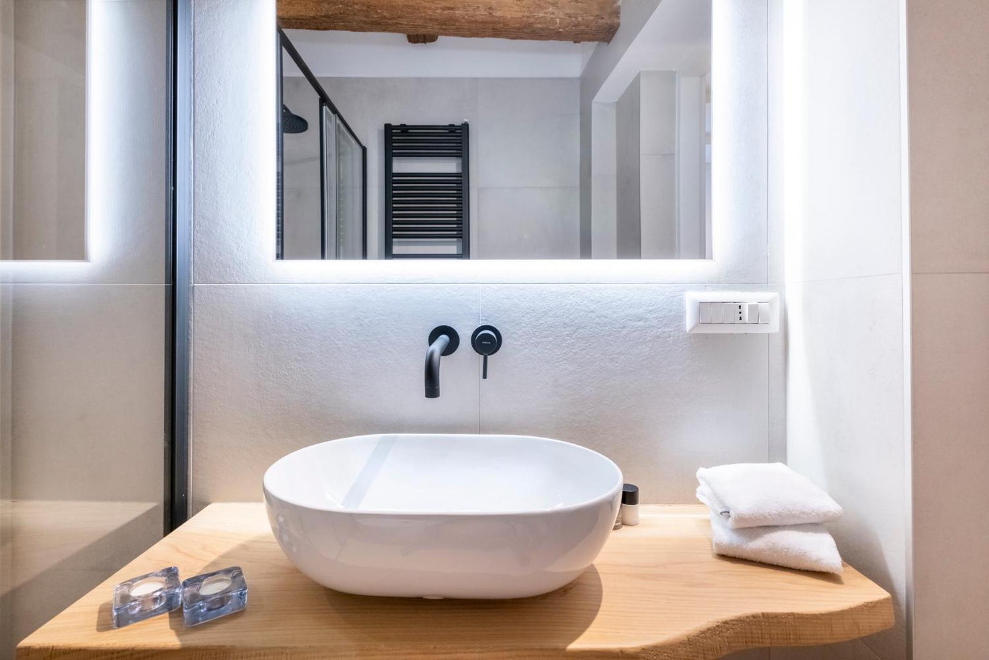 Aldrovandi Luxury Suites And Apartment Болонья Екстер'єр фото
